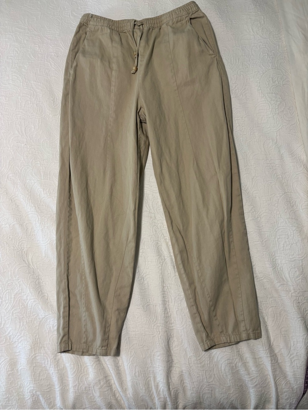Zara Women's Drawstring Ankle Pants in Light Tan